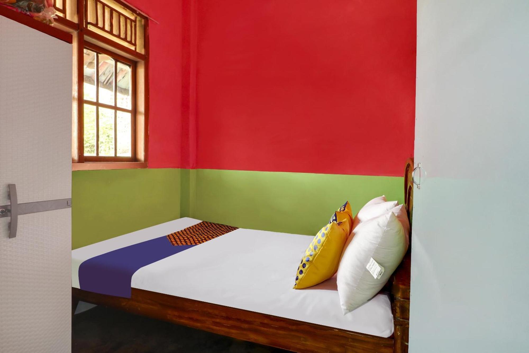 OYO Homes 90956 Desa Wisata Guranteng Pendjalu Exterior foto